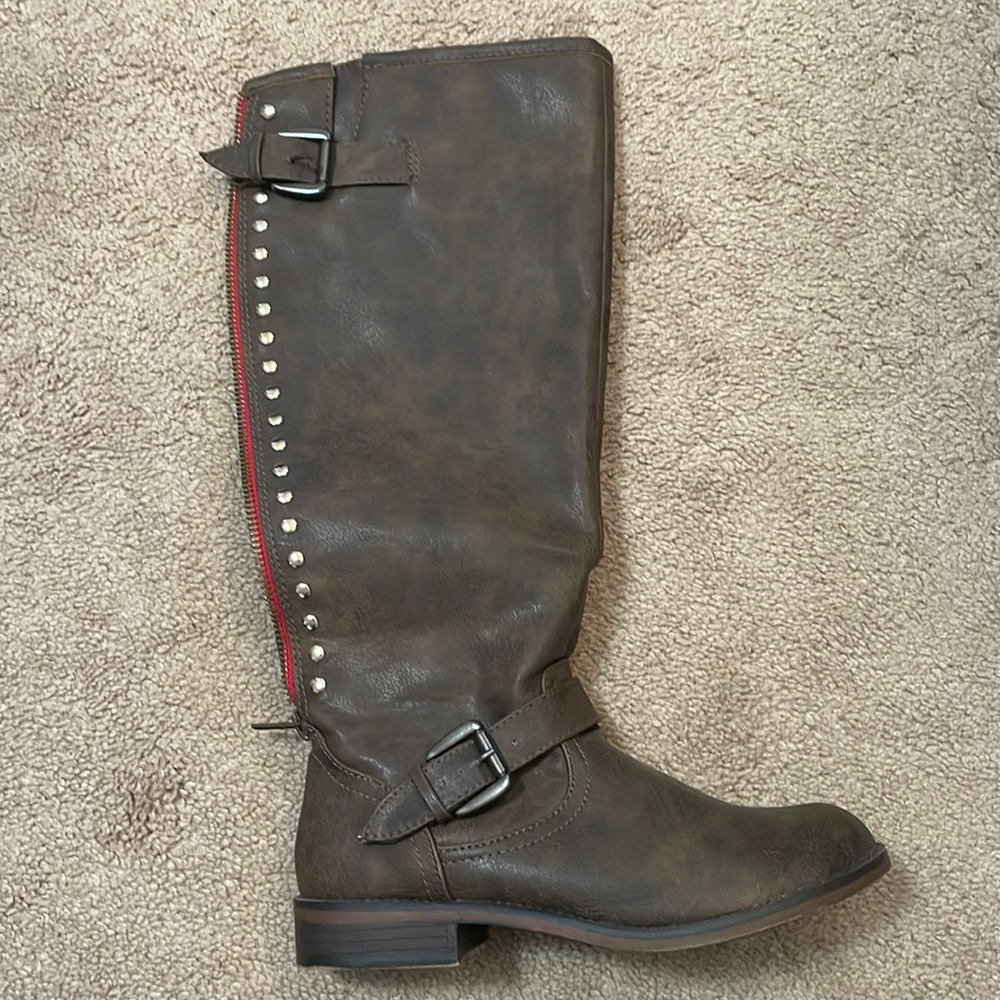 Kohls knee high boots size 9 1/2 medium